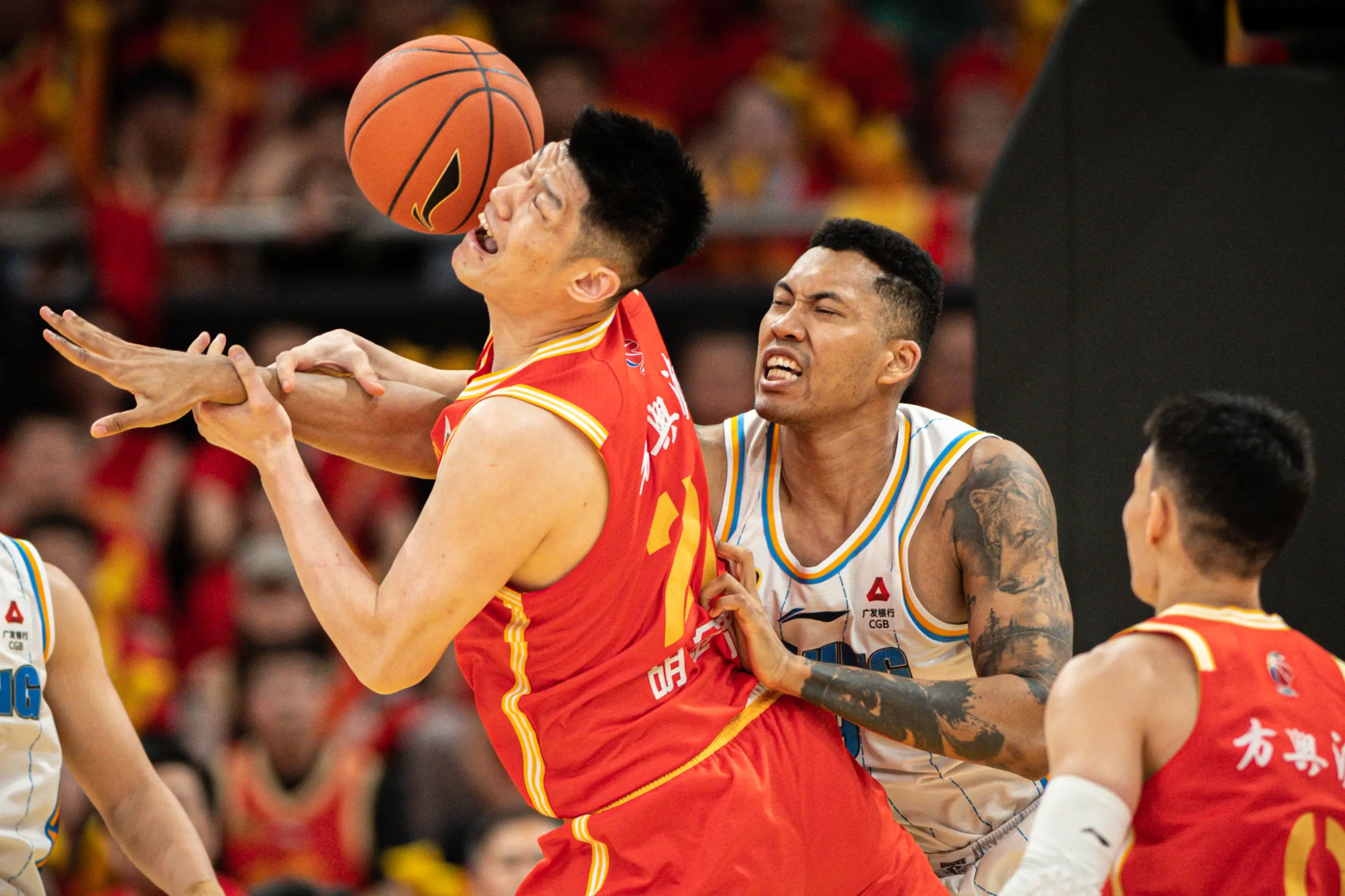 开云官方网站包含国际比赛日CBA常规赛焦点战，瓦伦西亚绝杀压哨，管理层满意，年轻球员得到机会的词条