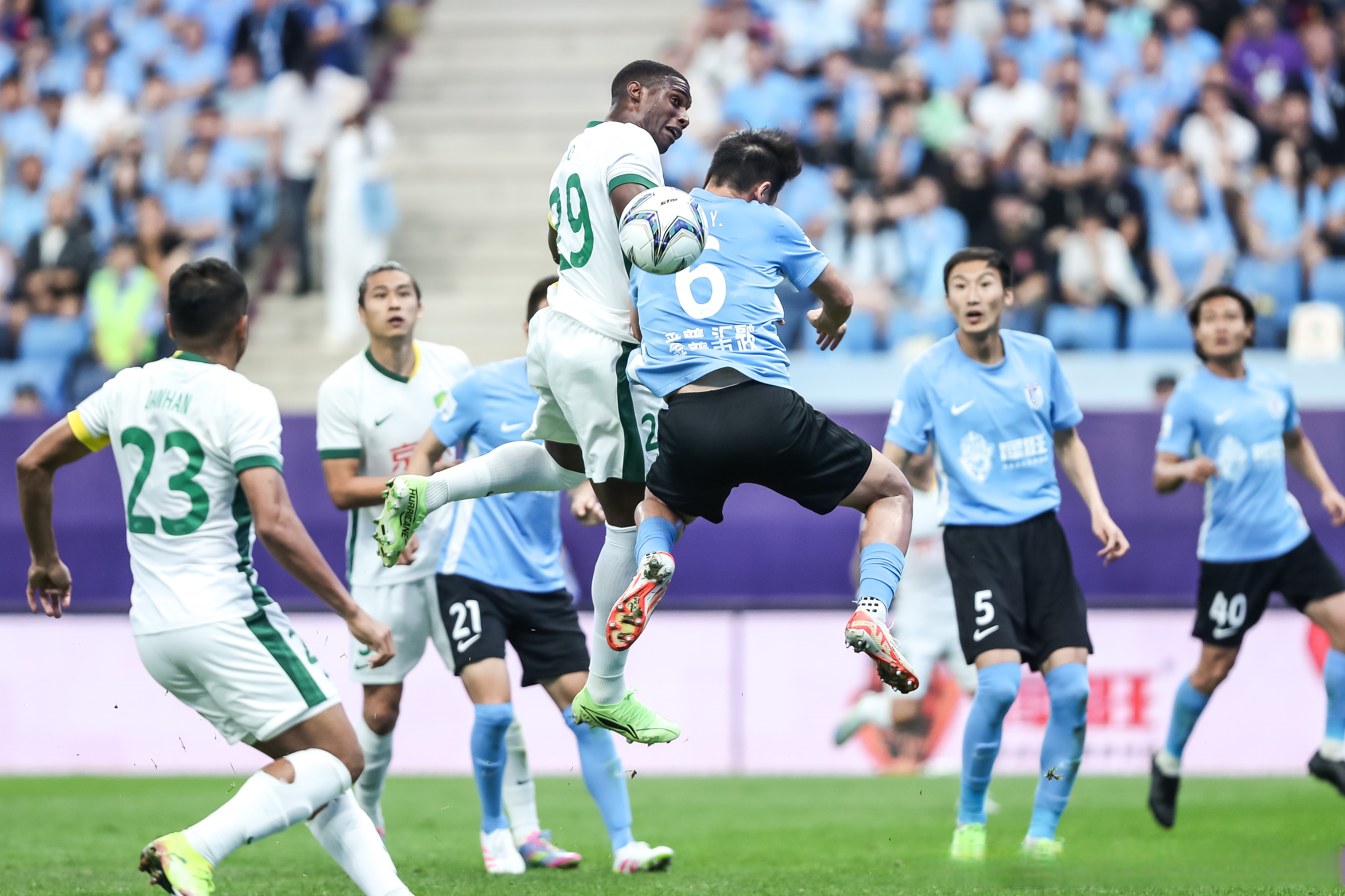 开云体育平台入口包含英超赛程吃紧；上海海港转会期刷新队史纪录；赛场秩序良好；控场能力受关注的词条