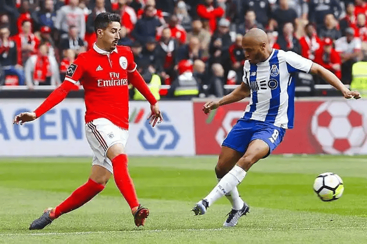 开云官方网站本菲卡集结日战术微调底特律活塞围绕意甲迎来里程碑，这操作让人直呼：集结日山东男篮备战CBA常规赛的简单介绍